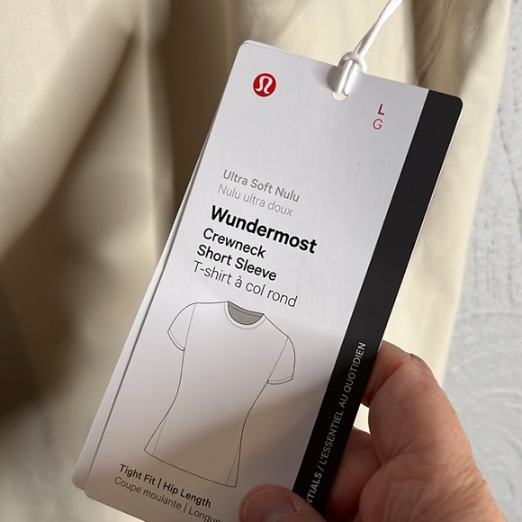 136. Lululemon Wundermost crewneck short sleeve in Mojave tan - Picture 4 of 8